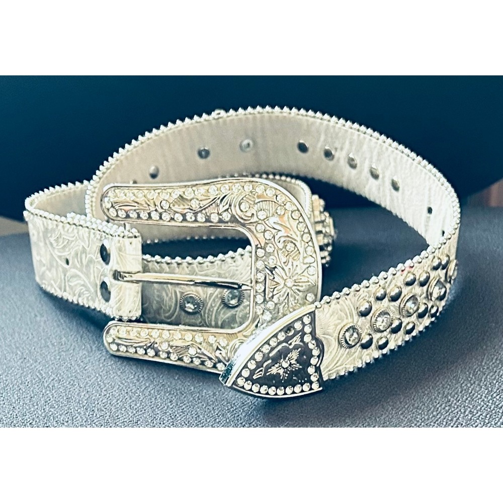 GUC Blazin Roxx Western Y2k Crystal Studded Embossed Silver Leather Belt